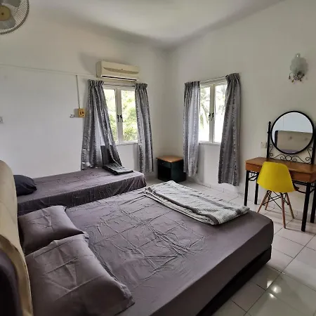 Beachfront Unit At Seri Bulan , Pantai Teluk Kemang Kampong Tanah Merah  Exterior photo