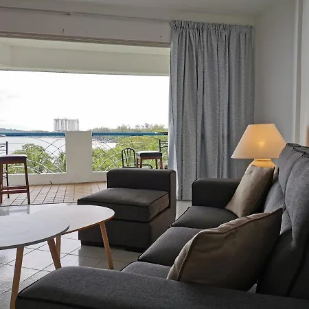 Beachfront Unit At Seri Bulan , Pantai Teluk Kemang Kampong Tanah Merah  Exterior photo