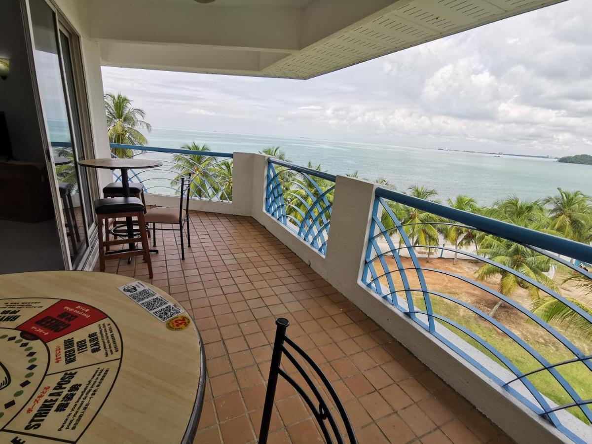 Beachfront Unit At Seri Bulan , Pantai Teluk Kemang