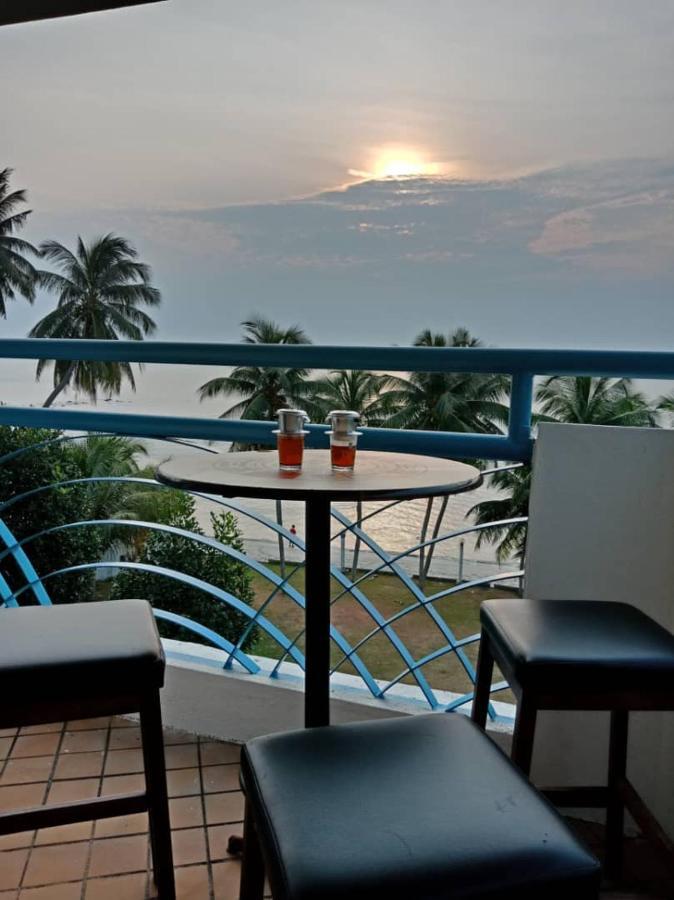 Beachfront Unit At Seri Bulan , Pantai Teluk Kemang Kampong Tanah Merah (Negeri Sembilan)
